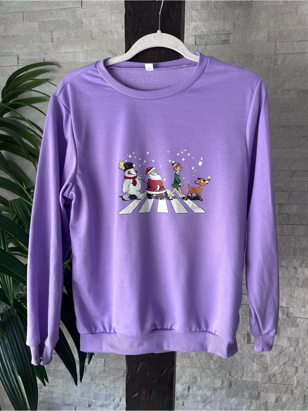 Lilac Purple Holiday Graphic Sweatshirt - Festive Character Crossing Size S